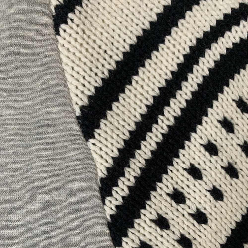 💫HP‼️💫 URBAN OUTFITTERS Hoodie w/ Knit Sleeves in Gray/Black/White, Small - Picture 7 of 7